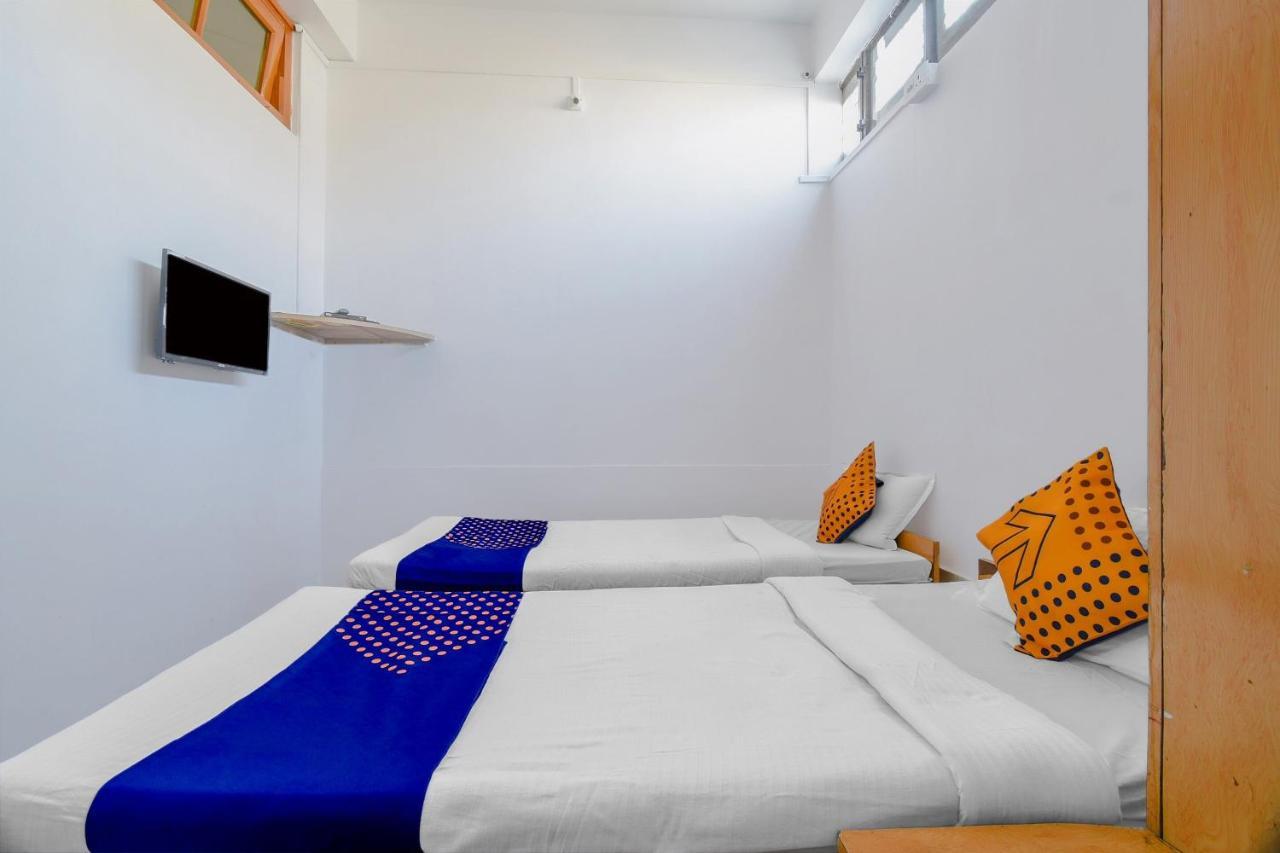 Oyo Flagship 71156 Hotel Jaybee'S Дибругар Екстериор снимка
