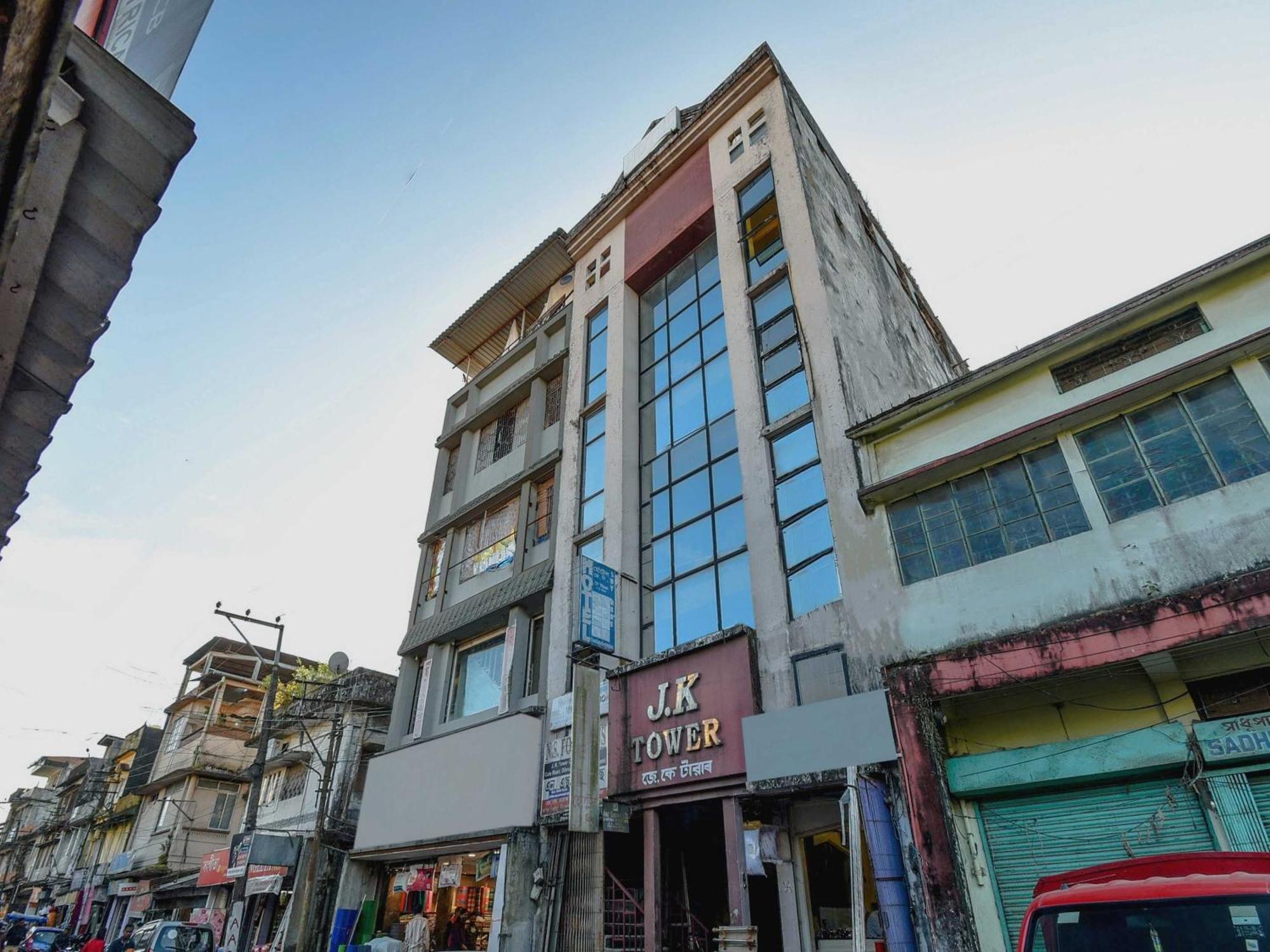 Oyo Flagship 71156 Hotel Jaybee'S Дибругар Екстериор снимка