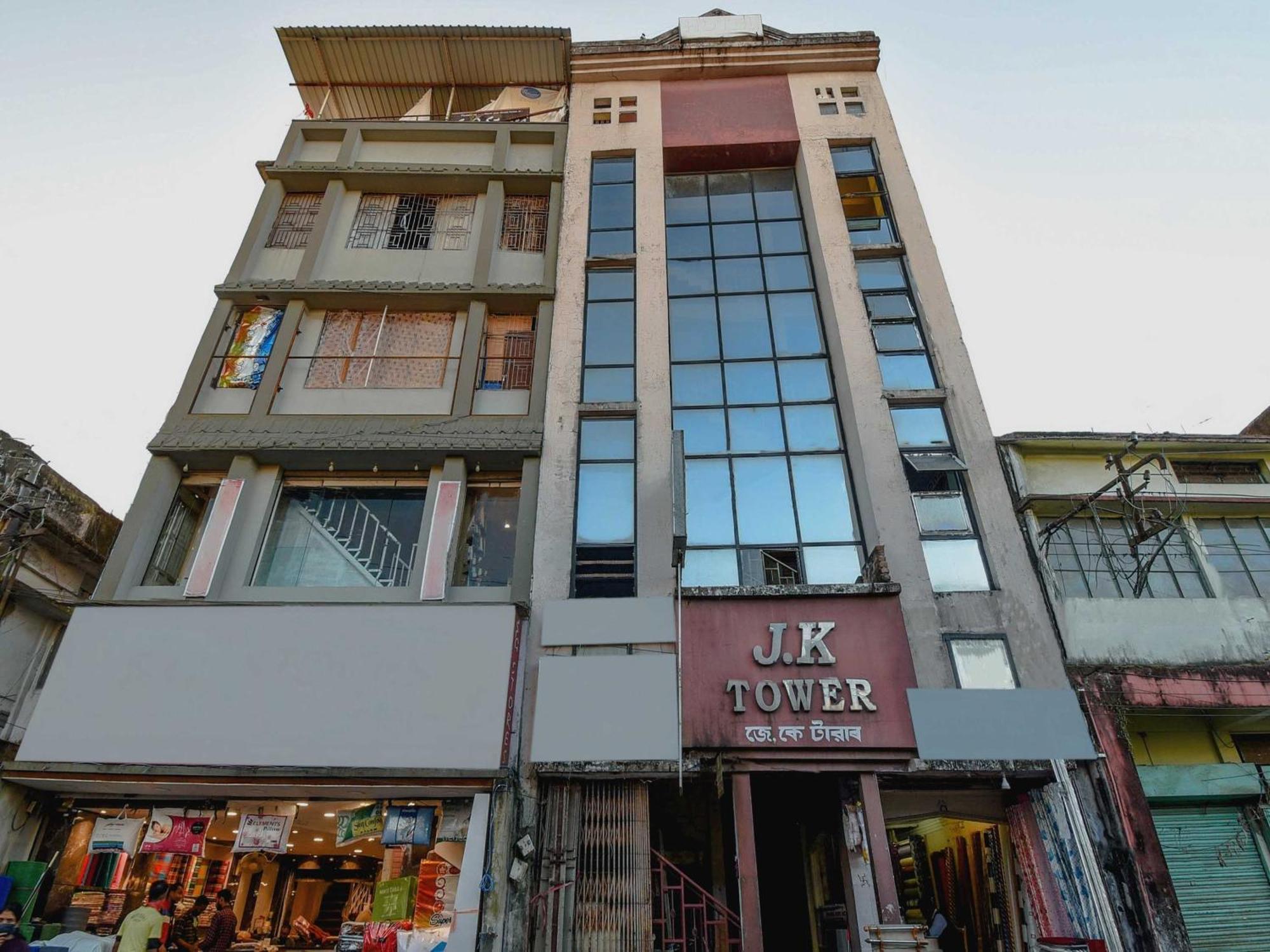 Oyo Flagship 71156 Hotel Jaybee'S Дибругар Екстериор снимка