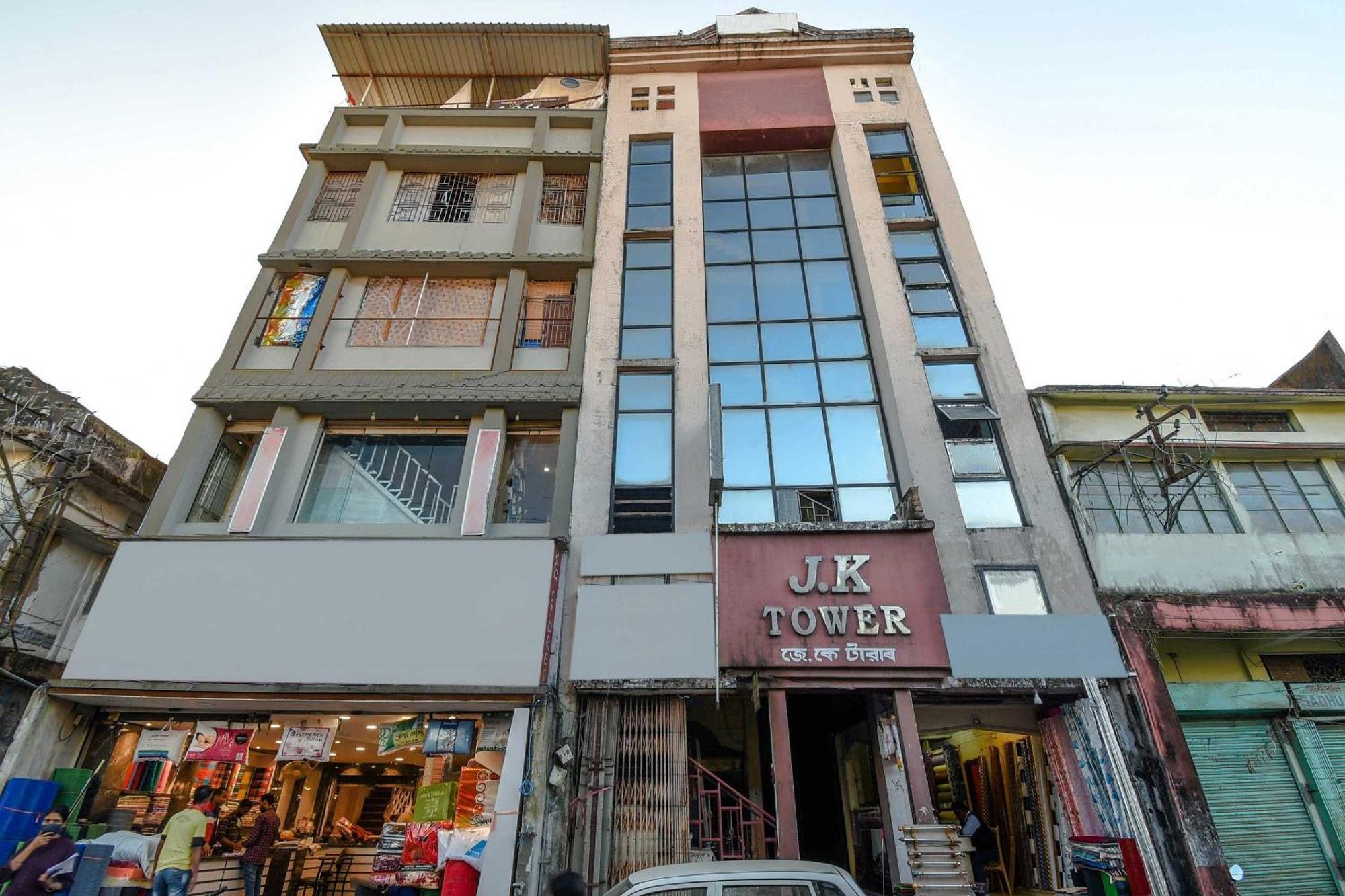 Oyo Flagship 71156 Hotel Jaybee'S Дибругар Екстериор снимка