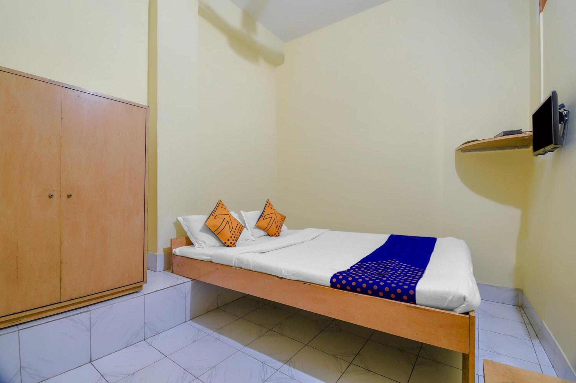 Oyo Flagship 71156 Hotel Jaybee'S Дибругар Екстериор снимка
