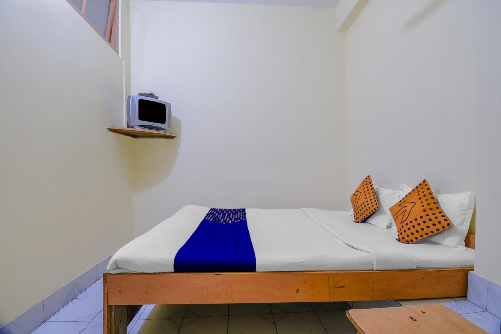 Oyo Flagship 71156 Hotel Jaybee'S Дибругар Екстериор снимка