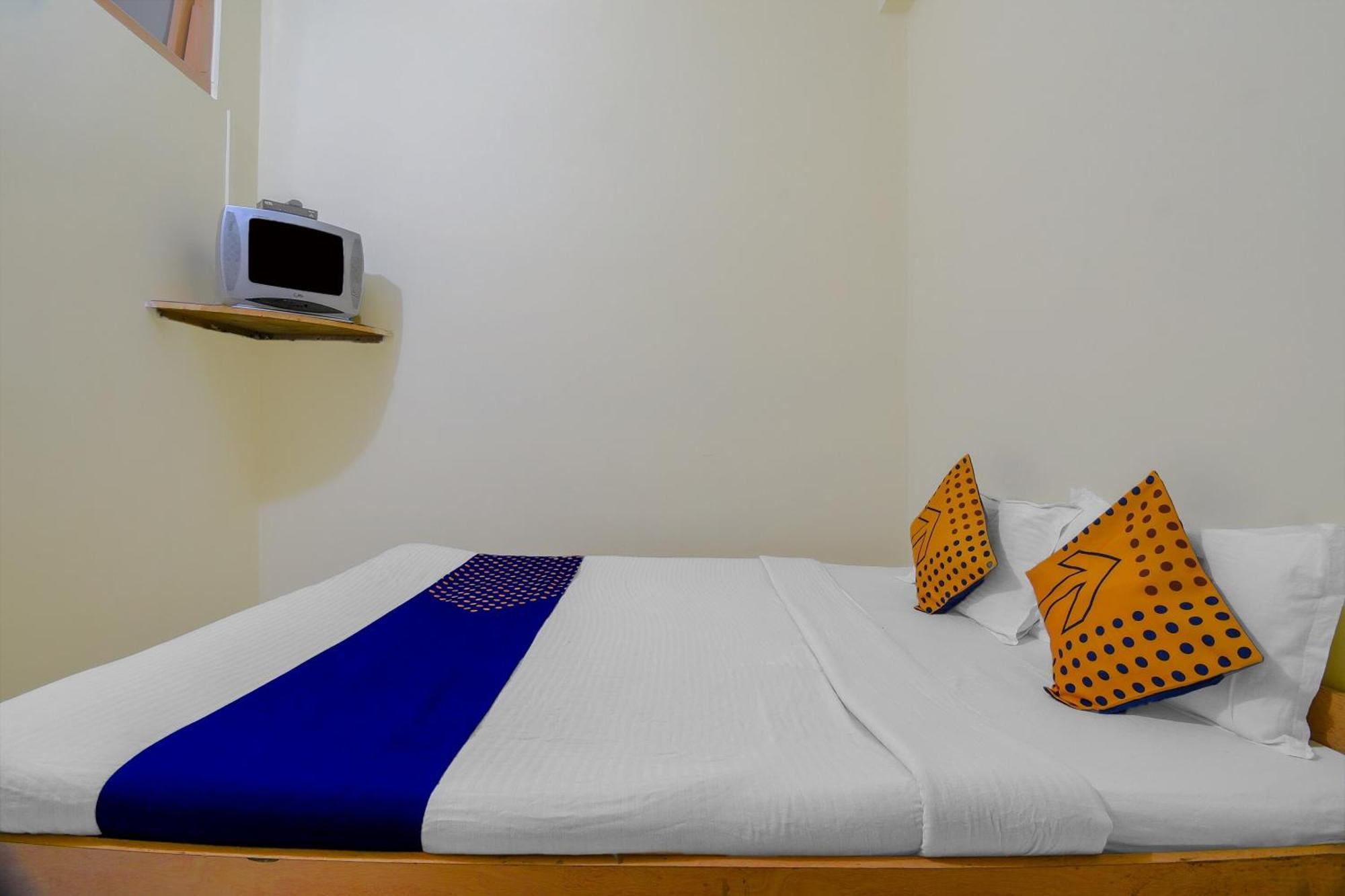 Oyo Flagship 71156 Hotel Jaybee'S Дибругар Екстериор снимка